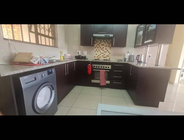 2 BEDROOM APARTMENT FOR SALE IN WINCHESTER HILLS